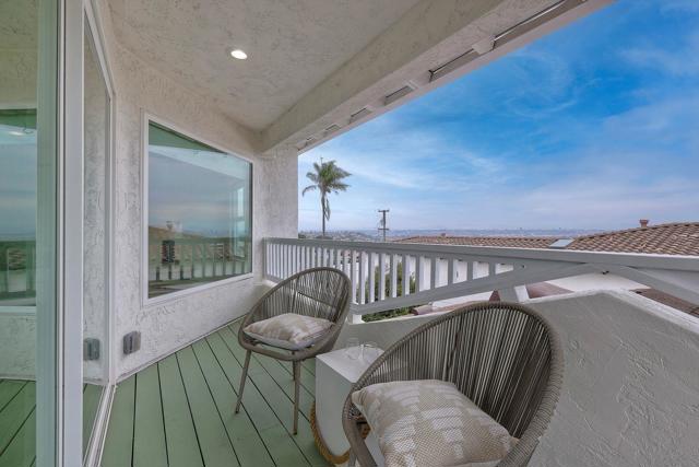 Image 33 of 43 For 3380 Trumbull St