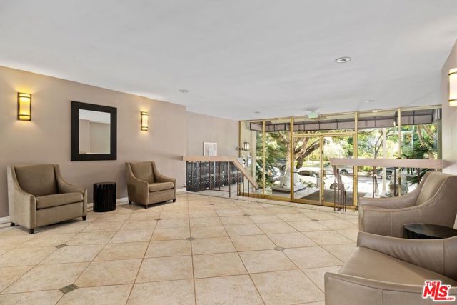 949 North KINGS Road, 316 photo 3