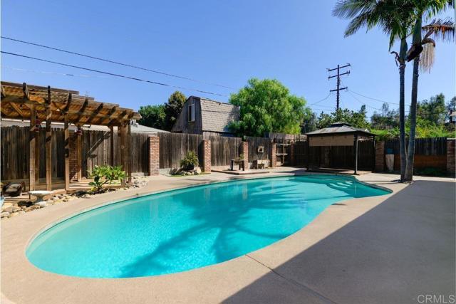 1206 Old Stage Road, Fallbrook CA: https://media.crmls.org/mediaz/278b8086-bce0-46b4-b464-f1569f129fab.jpg
