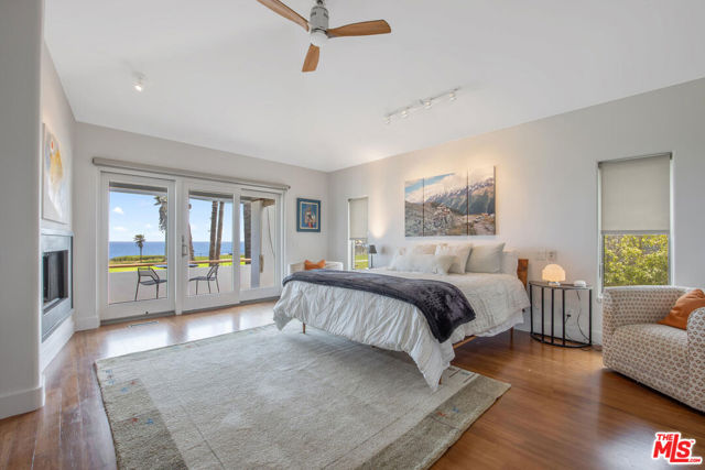 1312 Shoreline Drive, Santa Barbara CA: https://media.crmls.org/mediaz/278be8a0-c811-4185-866c-d62a4ad1d355.jpg