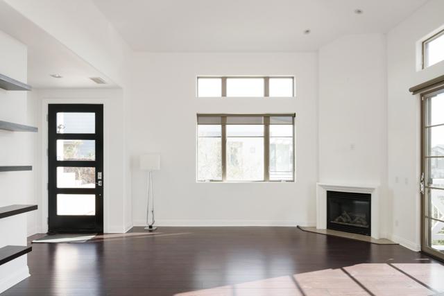 Detail Gallery Image 10 of 36 For 611 Stratford Ct, Del Mar,  CA 92014 - 2 Beds | 3/1 Baths