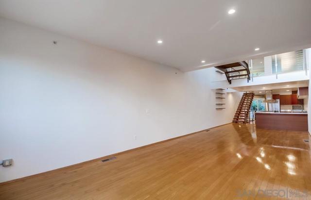 Image 13 of 56 For 3033 India St  8