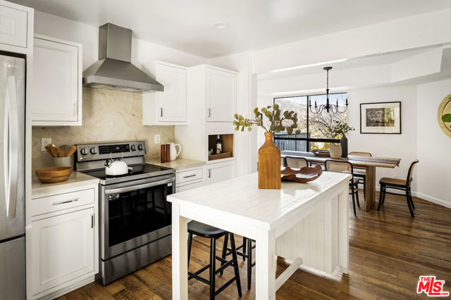 1771 Arteique Road, Topanga CA: https://media.crmls.org/mediaz/278c35a1-636d-4e9a-ae03-08bcc5e9521d.jpg