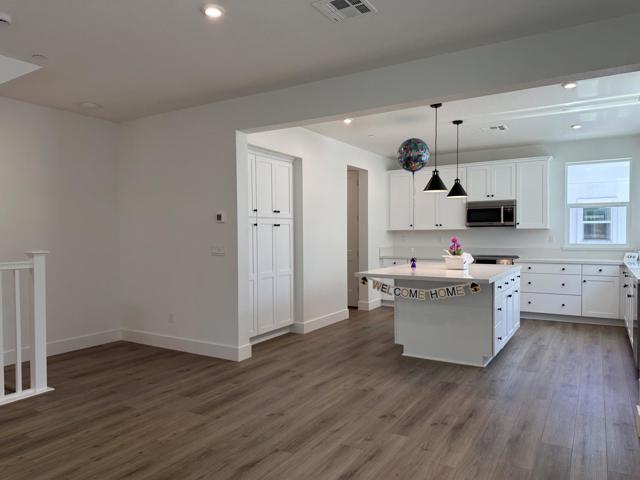 923 Layola Lane, Morgan Hill CA: https://media.crmls.org/mediaz/278e6fa3-6230-4561-8cce-81bad7bca7e6.jpg