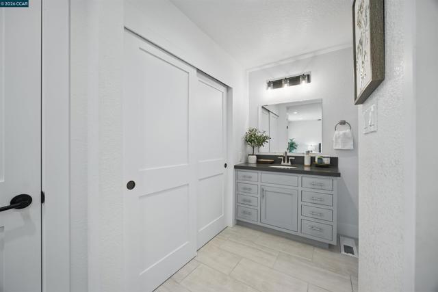 Image 28 of 47 For 1430 Carpenter Rd