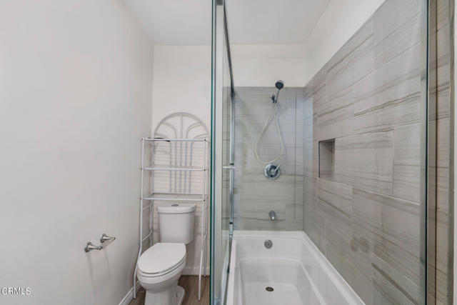 Detail Gallery Image 27 of 35 For 14335 Huston St #101,  Sherman Oaks,  CA 91423 - 2 Beds | 2/1 Baths