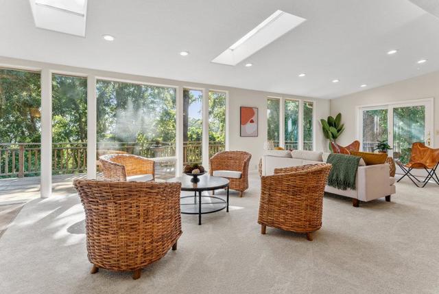825 Skyward Drive, Aptos CA: https://media.crmls.org/mediaz/27905131-7cd4-4614-9e6f-954fd303aaab.jpg