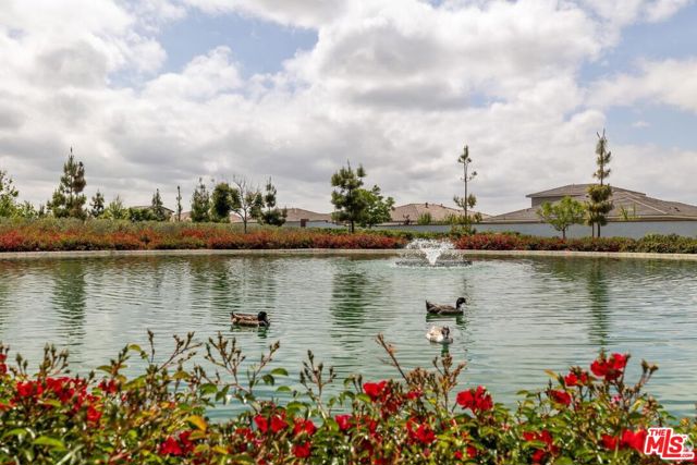 3719 Pathway Court, Bakersfield CA: https://media.crmls.org/mediaz/2790c697-c467-4f8a-ac42-4b6cf1481f97.jpg