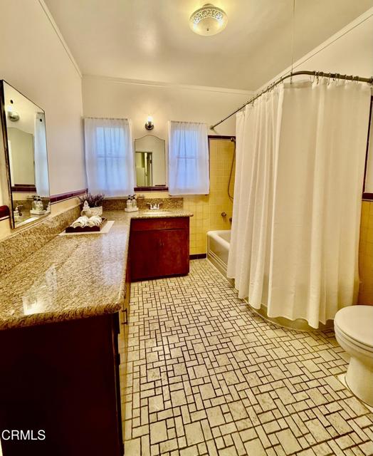 250 S Berkeley Avenue, Pasadena CA: https://media.crmls.org/mediaz/279156be-c5c5-4bef-b492-03c081ab6337.jpg