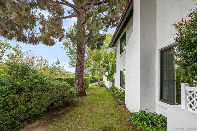 3458 Voyager Cir, San Diego CA: https://media.crmls.org/mediaz/2791deb2-e131-454d-b584-7938c0d5ed85.jpg