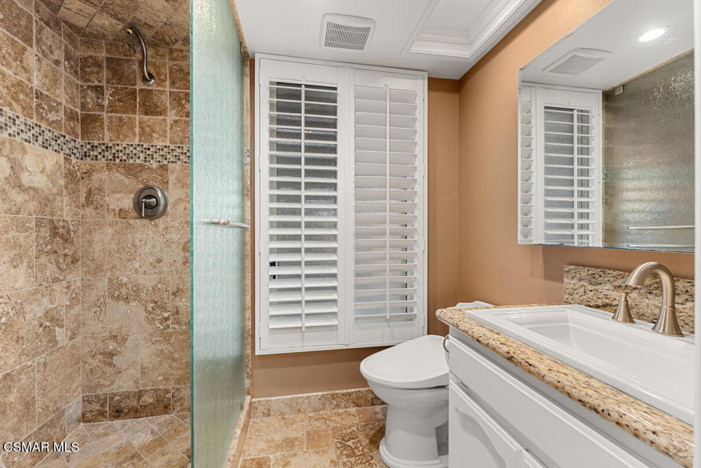 https://media.crmls.org/mediaz/279278bd-f892-44b9-9b29-07f52bc656c3.jpg?preset=X-Large