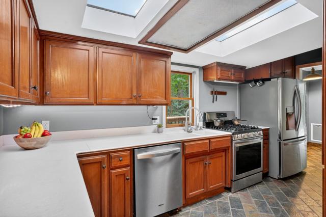 11033 Sequoia Avenue, Felton CA: https://media.crmls.org/mediaz/27936010-7d86-4287-b2ac-8c81e4330058.jpg