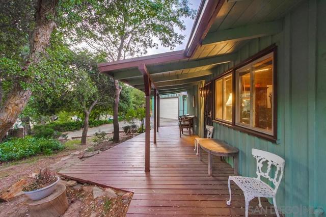 3233 Salton Vista Drive, Julian CA: https://media.crmls.org/mediaz/2793cdc8-f4c6-4db2-bd27-f9ea26f9d98a.jpg