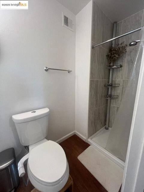 35 Baylor Ln, Pleasant Hill CA: https://media.crmls.org/mediaz/279431d7-7ffa-4f8c-aafb-df038beb93fb.jpg