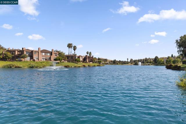 731 Lakemont Pl, San Ramon CA: https://media.crmls.org/mediaz/279441c0-ffe8-4429-88e4-052b93aa01e4.jpg