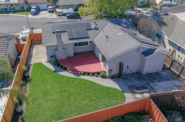 6767 Taffy Ct, Pleasanton CA: https://media.crmls.org/mediaz/279451fb-d2be-431d-b64f-b715bc9826b5.jpg