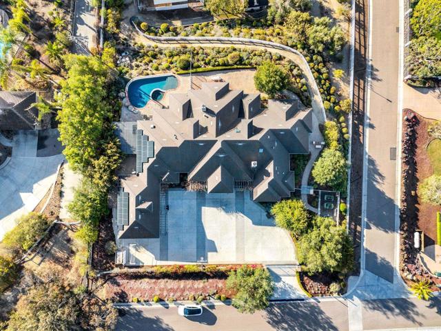 3401 Adams Run, Encinitas CA: https://media.crmls.org/mediaz/2794b3c9-8e3b-4fce-a5ec-1aa1fc43685a.jpg