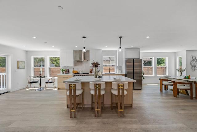 35 Arch Street, Redwood City CA: https://media.crmls.org/mediaz/2794bd3e-8494-4f23-abca-558c2f281e18.jpg