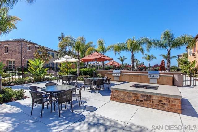 10653 Golden Willow, San Diego CA: https://media.crmls.org/mediaz/27952f43-4c91-49fe-9e20-45a272eb5921.jpg
