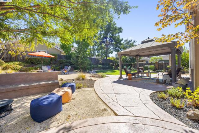 1037 Lexington Way, Livermore CA: https://media.crmls.org/mediaz/27957140-9264-4e51-90d1-de919745feea.jpg