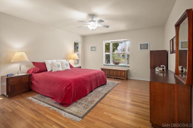 701 Balboa Avenue, Coronado CA: https://media.crmls.org/mediaz/2795dc81-5657-492d-9207-203148114036.jpg
