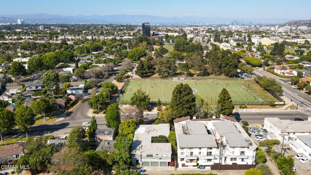 3411 Mclaughlin Avenue, Los Angeles CA: https://media.crmls.org/mediaz/27968c50-a29e-40db-932f-d875478ca580.jpg
