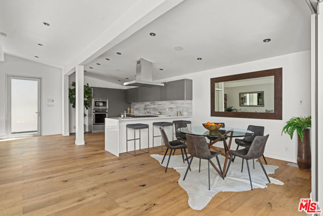 7470 Woodrow Wilson Drive, Los Angeles CA: https://media.crmls.org/mediaz/27974a5c-1677-4762-8056-93e0bc20acc1.jpg