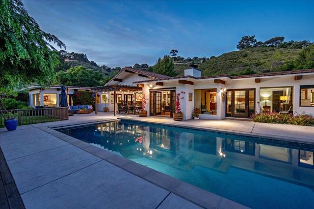 228 Vista Verde, Carmel Valley CA: https://media.crmls.org/mediaz/279760d6-c7b3-46fc-93b7-0db5906167eb.jpg
