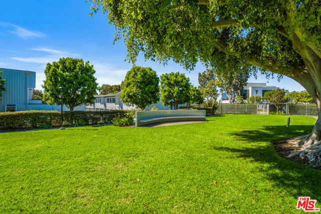 416 Bolero Way, Newport Beach CA: https://media.crmls.org/mediaz/27977bd7-3c11-4022-af72-fef3d689d9aa.jpg