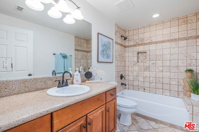 3718 S Barrington Avenue, Los Angeles CA: https://media.crmls.org/mediaz/279796d2-8450-44b9-820e-e232aba2b305.jpg