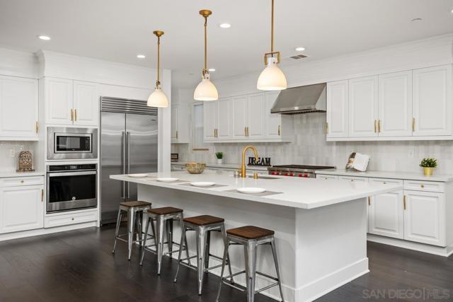 2807 California Poppy Street, Escondido CA: https://media.crmls.org/mediaz/2797ae40-be83-4988-a241-ebf357764a5e.jpg