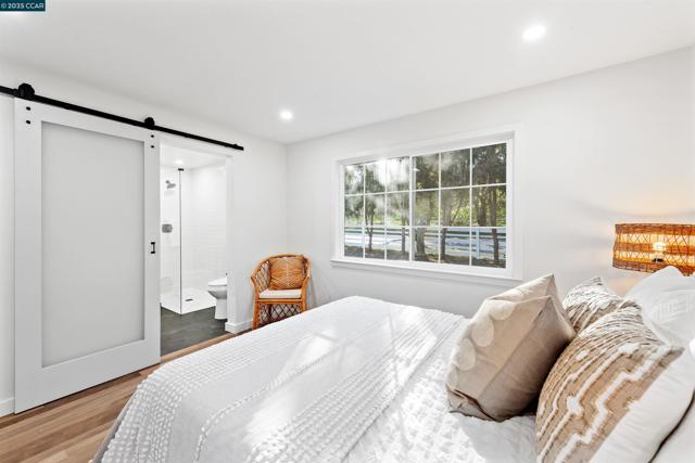 2188 1st Ave, Napa CA: https://media.crmls.org/mediaz/2797d1cb-9a0d-4fb0-9138-9a9228627f28.jpg