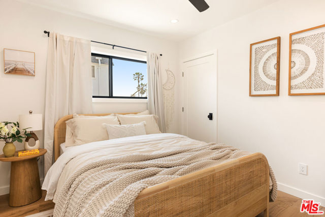 17 Sunset Avenue, 1 photo 16