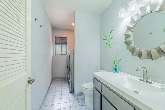 135 Seabreeze Place, Aptos CA: https://media.crmls.org/mediaz/27984962-2a2d-4112-bb9c-84a02bca2ec7.jpg