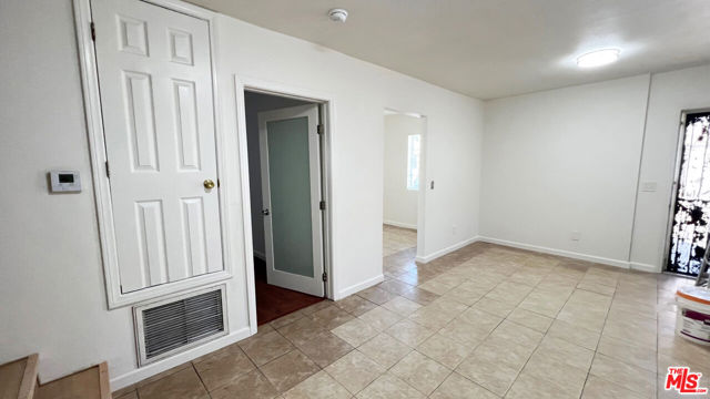 19040 Bassett Street, Reseda CA: https://media.crmls.org/mediaz/27988fc6-7c80-48cd-a9b8-8a978cb2d6d5.jpg