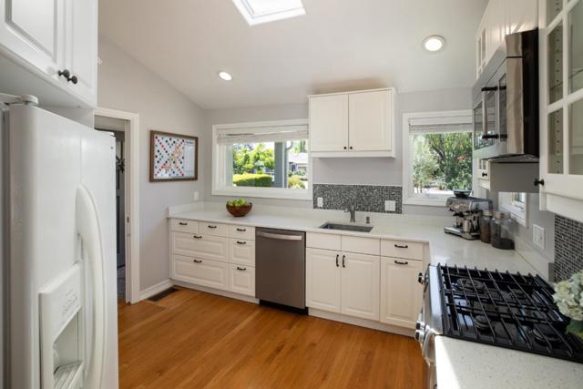 481 San Luis Avenue, Los Altos CA: https://media.crmls.org/mediaz/27994fca-5c6f-4bed-8cab-ef76e173fdc4.jpg