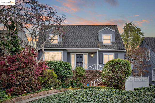 Details for 1887 Trestle Glen Rd, Oakland, CA 94610