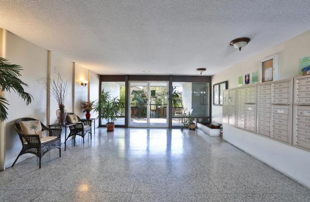 1458 Hudson Street, Redwood City CA: https://media.crmls.org/mediaz/279ab7ab-b546-4a16-b395-8a833e2e5bbe.jpg