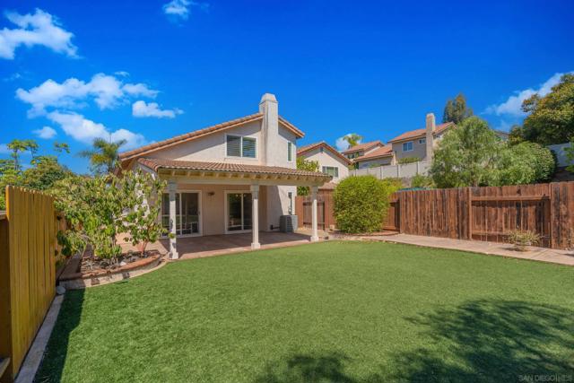 15865 Lofty Trail Dr, San Diego CA: https://media.crmls.org/mediaz/279c39cd-3106-4c4f-9a9b-fbe33ddc55d7.jpg