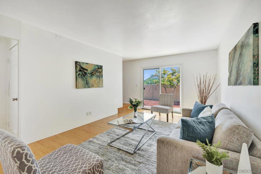 MLS #250034527SD img 4