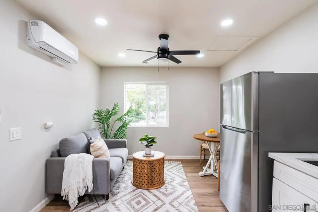 5270 Trojan Ave, San Diego CA: https://media.crmls.org/mediaz/279d5de4-4cbc-4d67-b31e-fa0a38b13944.jpg