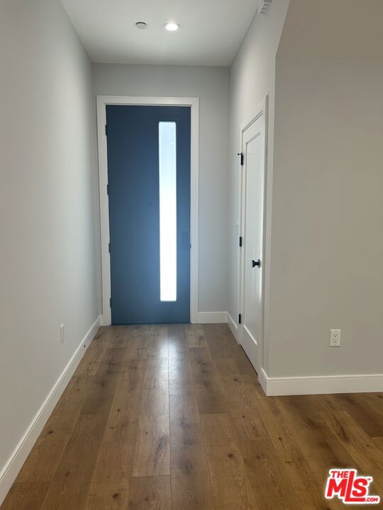 13928 Bessemer Street, Van Nuys CA: https://media.crmls.org/mediaz/279dabac-a2cc-43d6-b43b-aaf064495a09.jpg