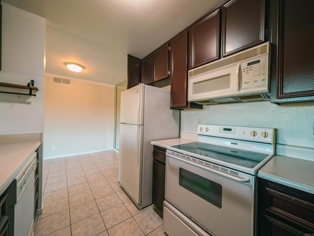 Detail Gallery Image 12 of 39 For 5706 Baltimore Dr #341,  La Mesa,  CA 91942 - 1 Beds | 1 Baths