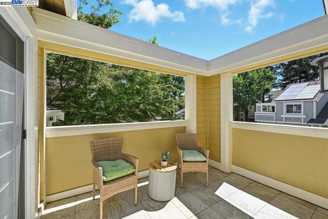 1561 Trimingham Dr, Pleasanton CA: https://media.crmls.org/mediaz/279e147c-f76c-46a4-b169-d9344516e48a.jpg
