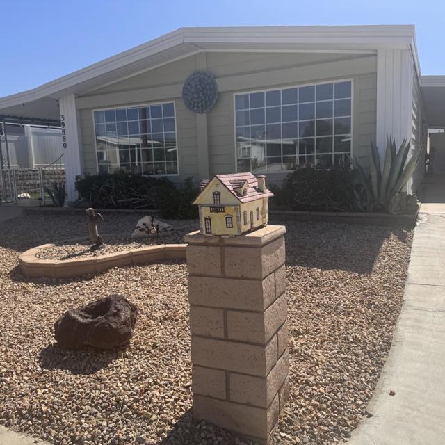 39880 Palm Greens Parkway, Palm Desert CA: https://media.crmls.org/mediaz/279ef2b1-b074-4ddb-9bf1-3315e0ea33db.jpg