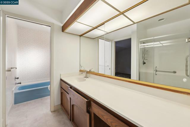 58 Saint Andrews Ln, Alamo CA: https://media.crmls.org/mediaz/279fb2de-9a41-49aa-95fb-0318c8b52362.jpg