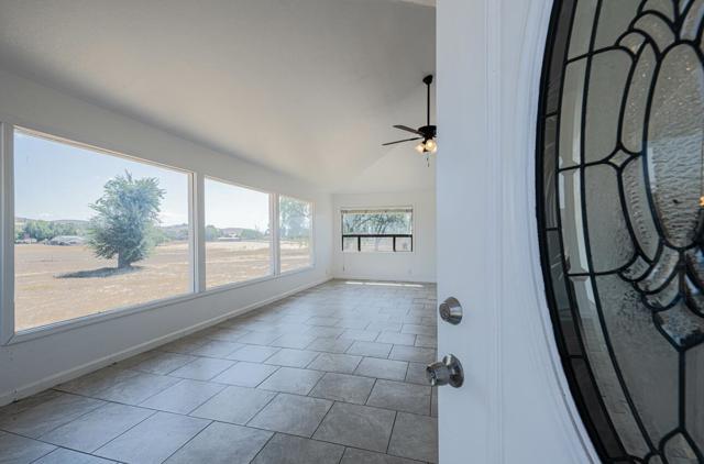 1080 Best Road, Hollister CA: https://media.crmls.org/mediaz/279fdff1-366f-4d03-91da-2b66eb33de8e.jpg