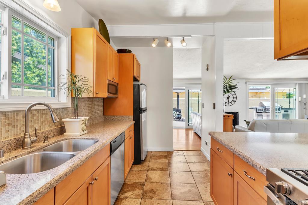 3031 Larkin Pl - photo 11