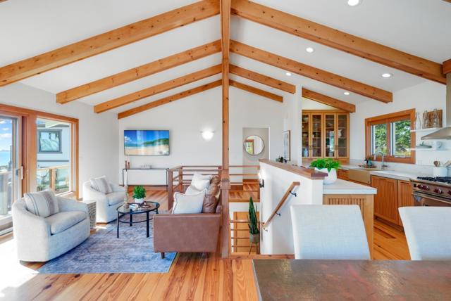 325 Kingsbury Drive, Aptos CA: https://media.crmls.org/mediaz/27a0e935-baf6-4302-a84b-e2c967e1f594.jpg