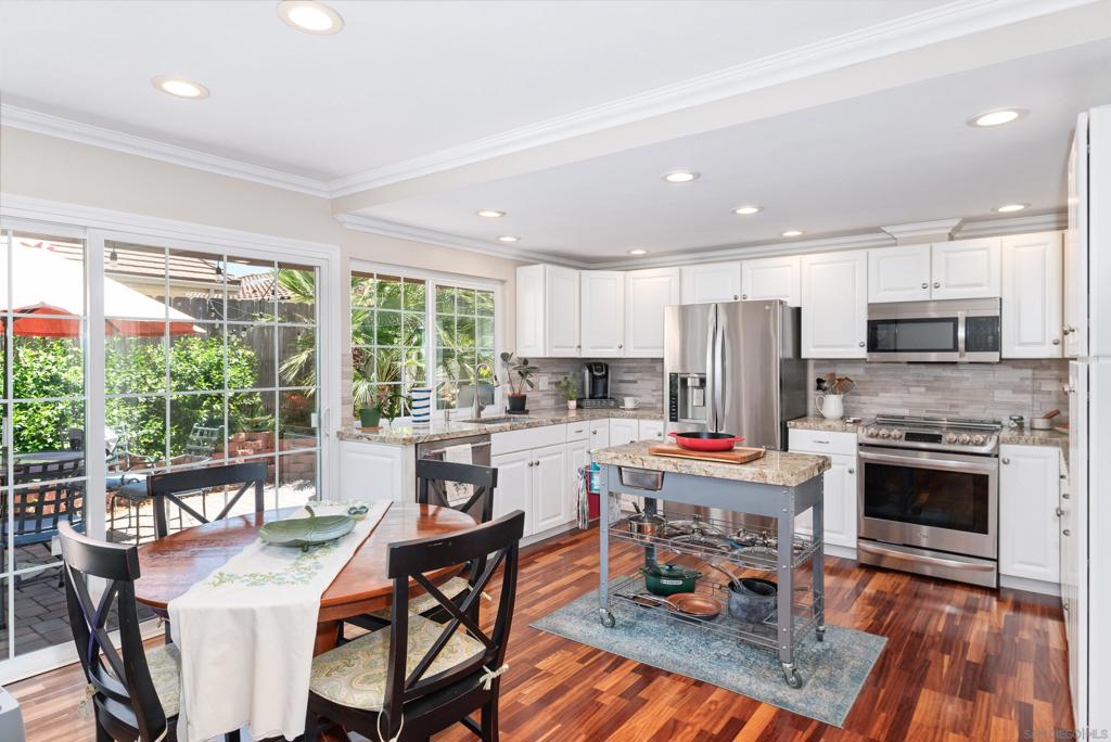 MLS #250032294SD image #8